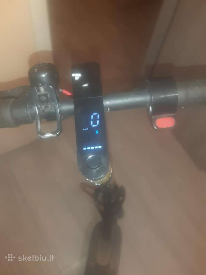 Paspirtukas geros būklės 200 e 25 km - nuotraukos Nr. 2