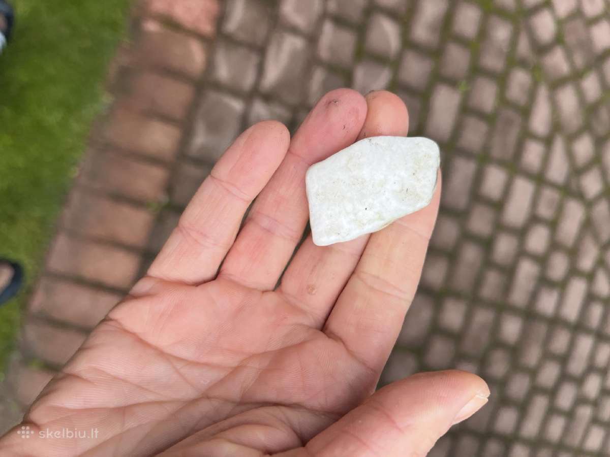 Balti dekoratyviniai akmenukai - nuotraukos Nr. 2