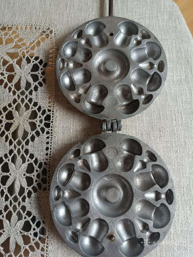 Tarybinių laikų grybukų keptuvė - nuotraukos Nr. 5