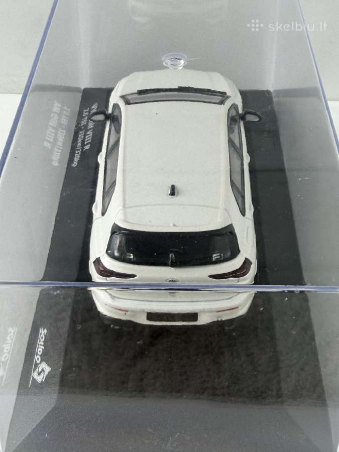 Volkswagen Golf VIII R 1:43 - nuotraukos Nr. 8