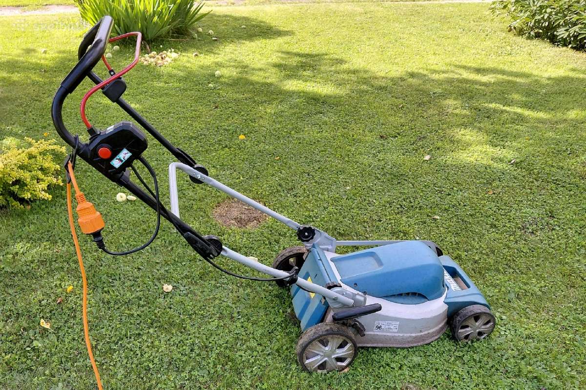 Parduodu žoliapjovę Makita Elm 4121 - nuotraukos Nr. 2