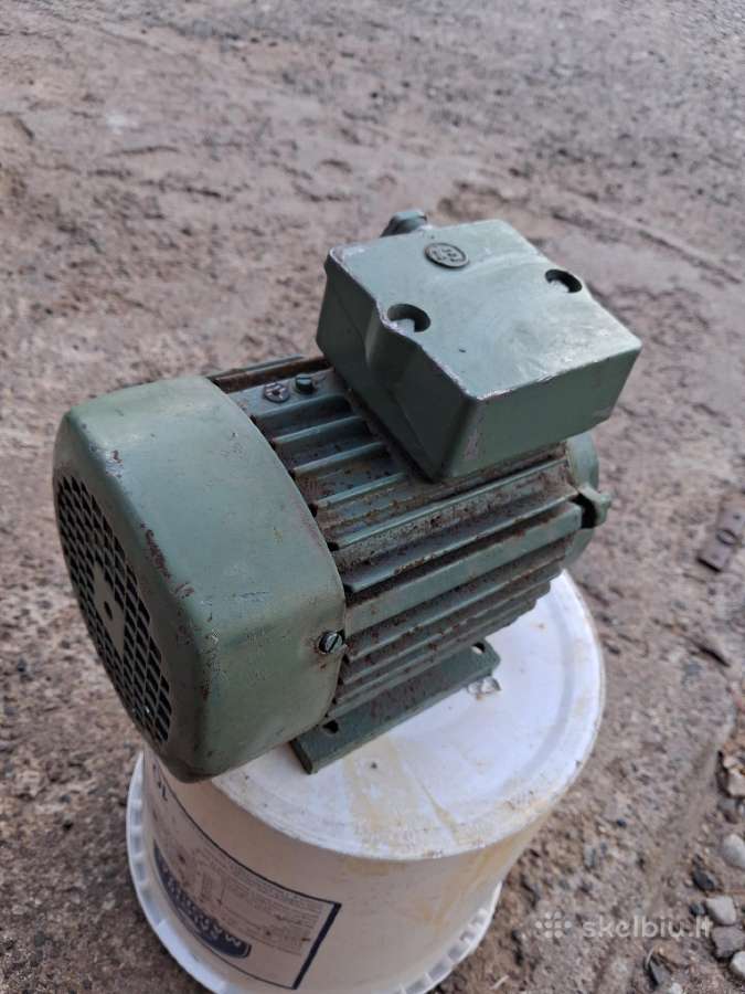 Trifazis variklis 0.5kw. 1380 apsukos. - nuotraukos Nr. 2