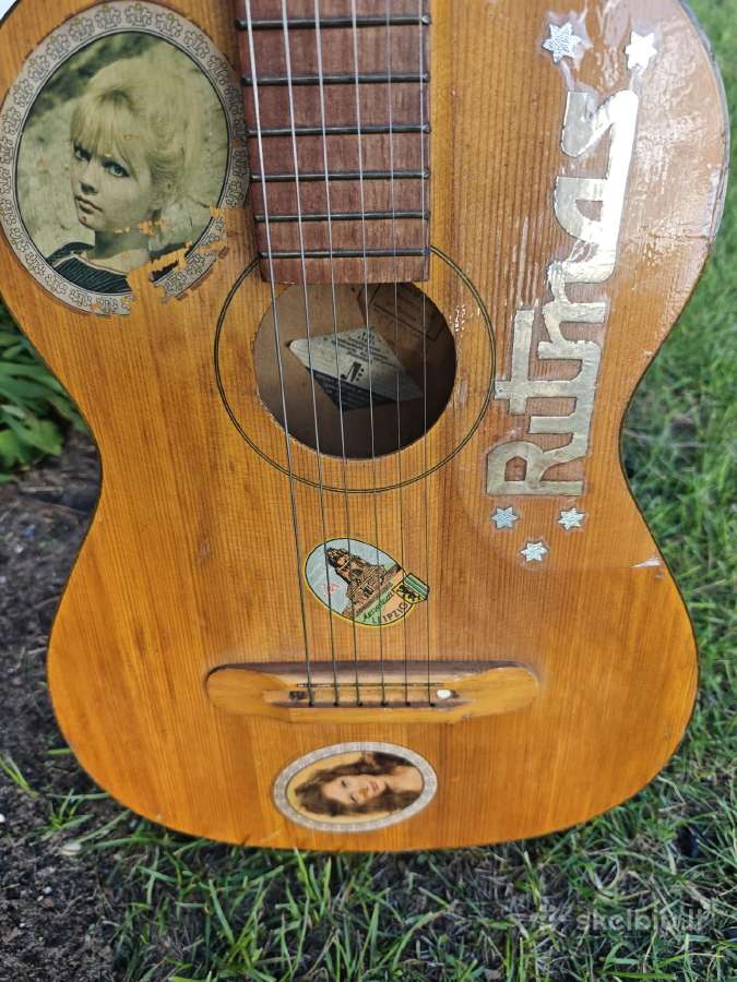 Gitara - nuotraukos Nr. 3