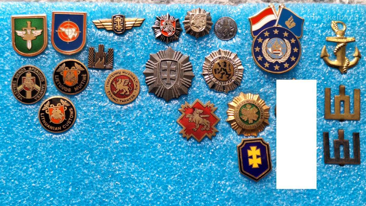 Kariuomenes,policijos ženkliukai (miniatiūros) - nuotraukos Nr. 3