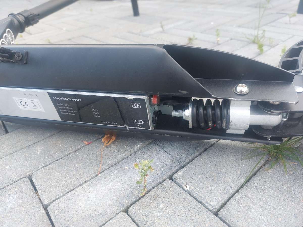 Pusiau elektrinis paspirtukas - nuotraukos Nr. 4