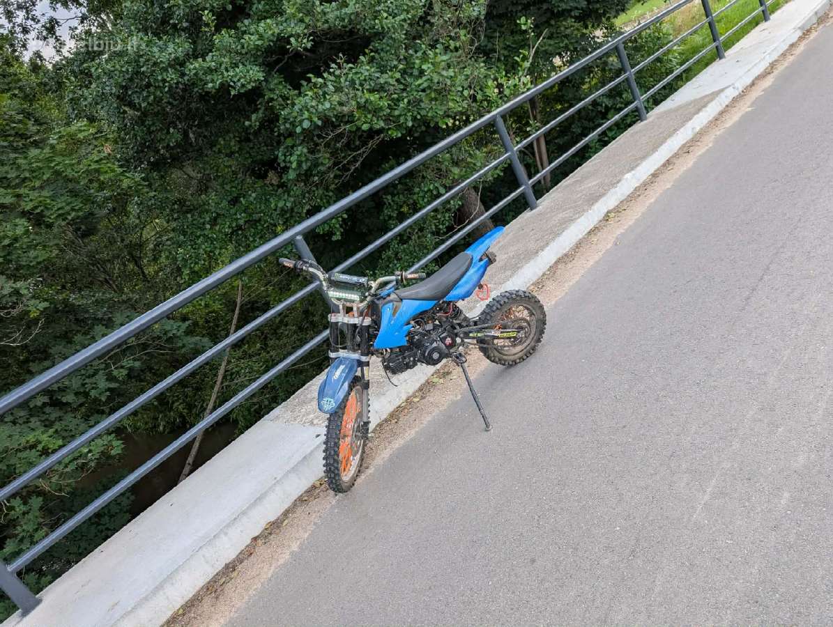 Krosinis motociklas - nuotraukos Nr. 3