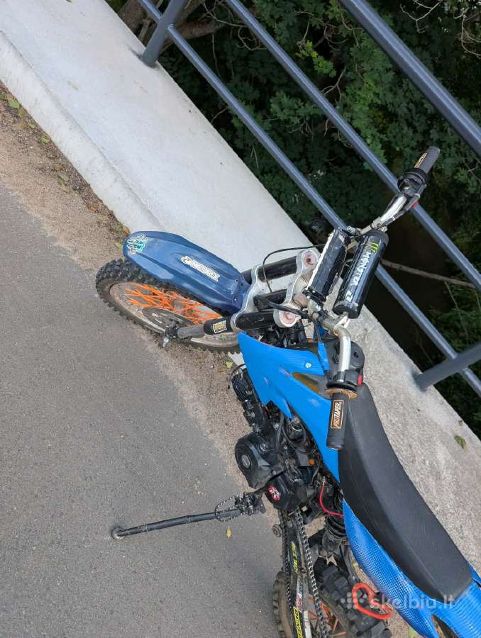 Krosinis motociklas - nuotraukos Nr. 5