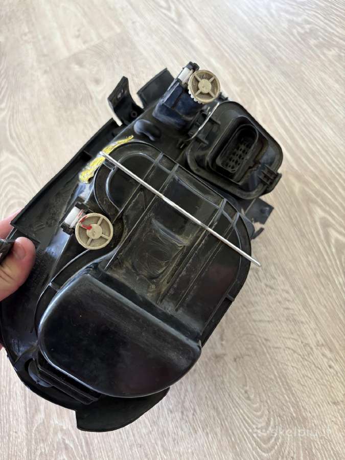 Volkswagen Golf 4 priekinių žibintų komplektas - nuotraukos Nr. 7