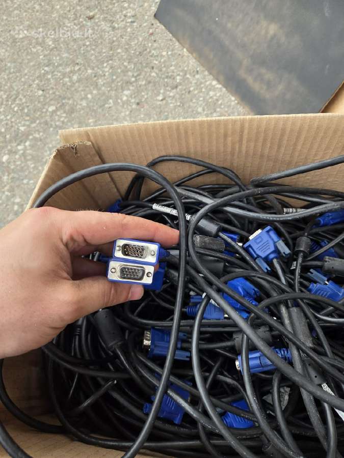 Maitinimo, Vga, Usb, Dvi-d laidai ir Displayport–d - nuotraukos Nr. 8