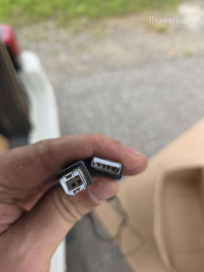 Maitinimo, Vga, Usb, Dvi-d laidai ir Displayport–d - nuotraukos Nr. 10
