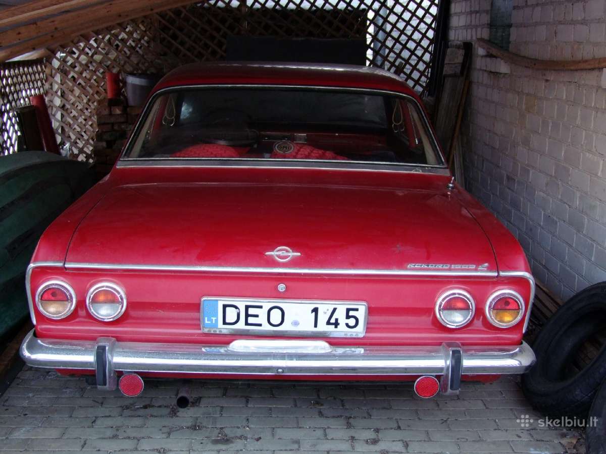 Retro automobilis Opel Rekord 1966 m. - nuotraukos Nr. 3