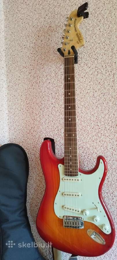 Fender Squier Stratocaster gitara + dėklas - nuotraukos Nr. 3