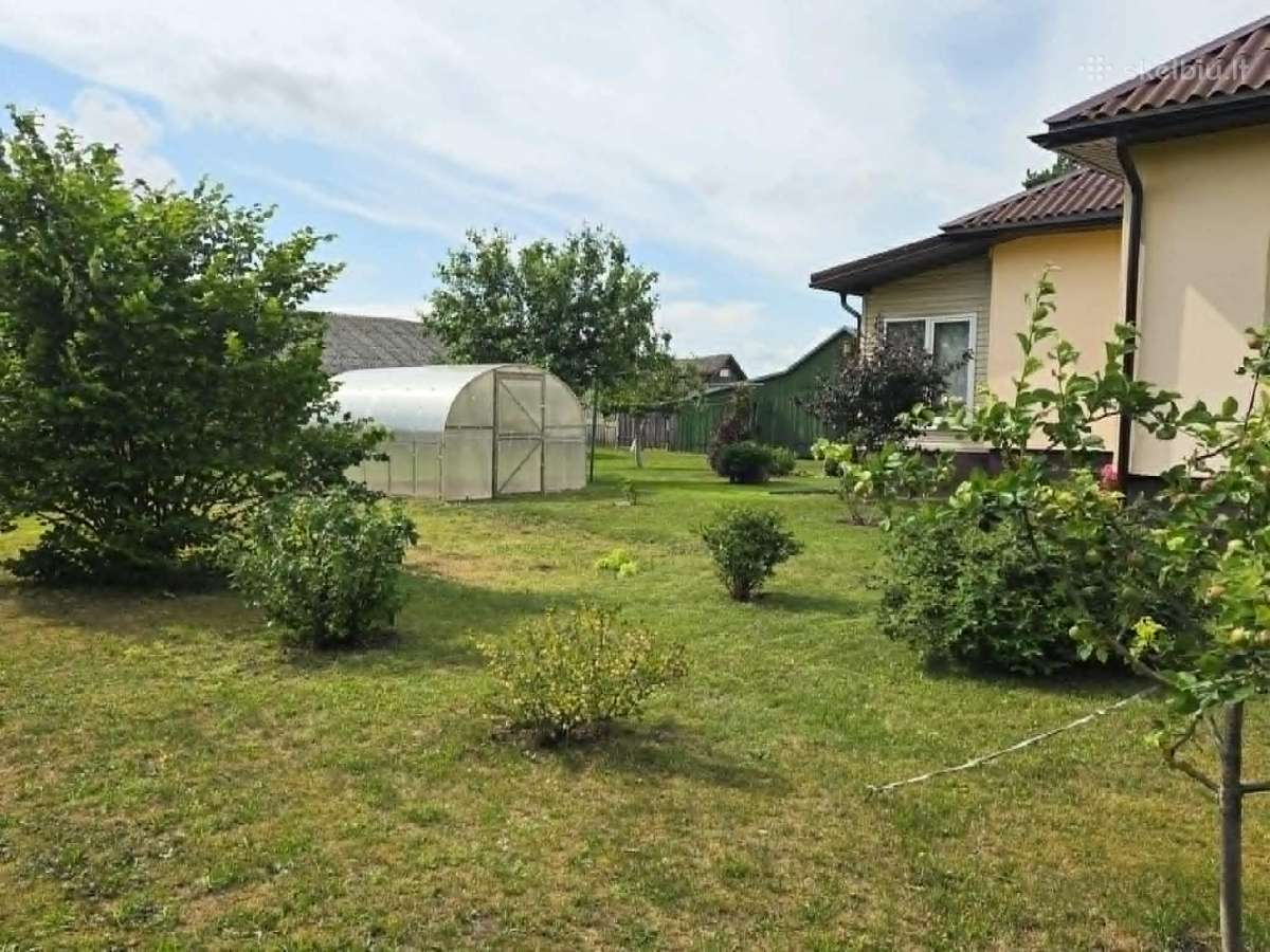 Erdvi ir prižiūrėta sodyba Raseinių rajone - nuotraukos Nr. 7