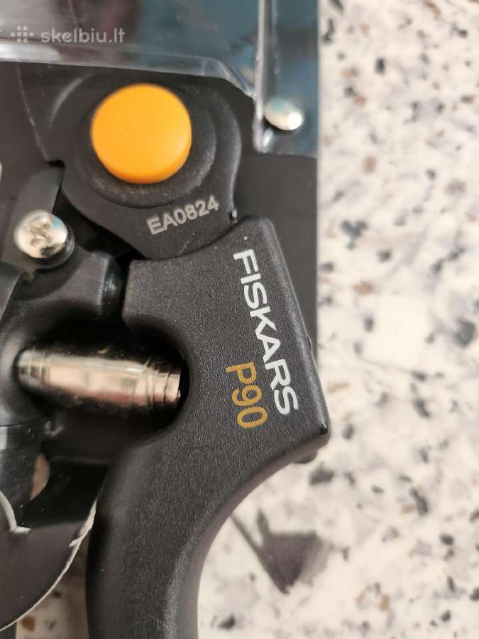 Naujos genėjimo žirklės Fiskars P 90 - nuotraukos Nr. 3