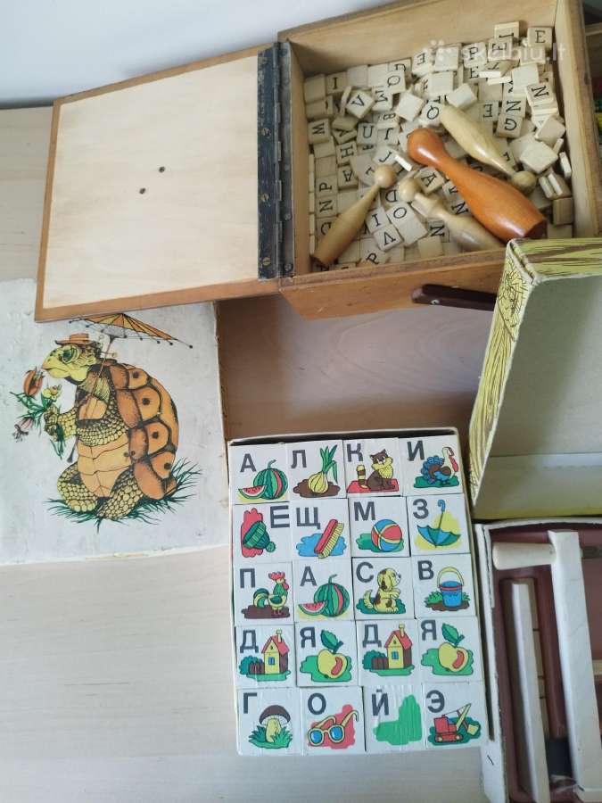 Retro stalo žaidimų rinkinys - nuotraukos Nr. 13