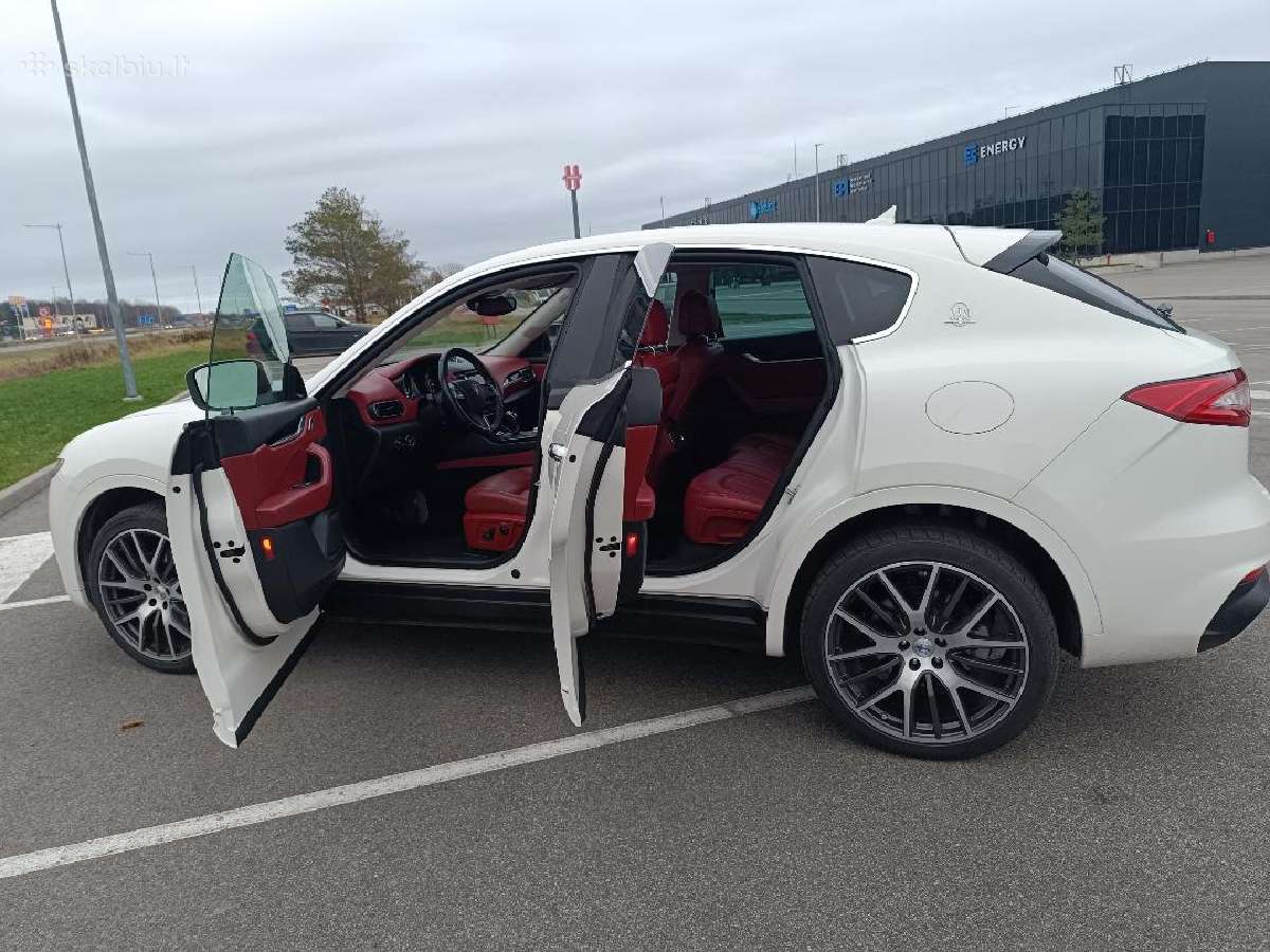 Keisčiau automobilį Maserati Levante į sklypą - nuotraukos Nr. 3