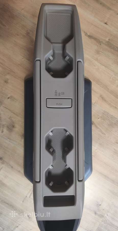 VW Multivan T7 Staliukas - nuotraukos Nr. 2