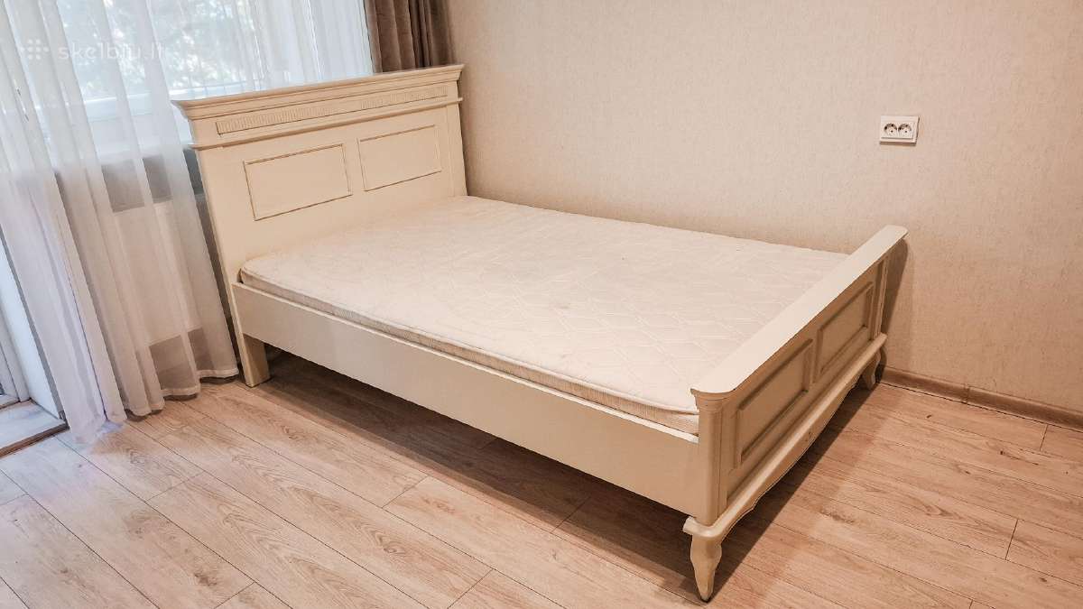 Klasikinio stiliaus kokybiška lova - nuotraukos Nr. 2