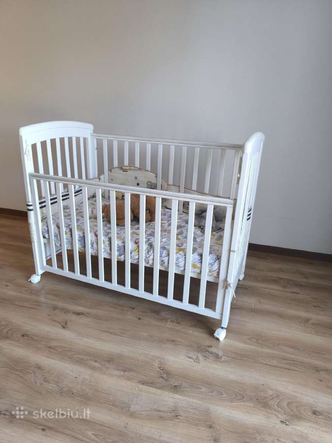 Lovytė, vystimo spintelė, vežimėlis - nuotraukos Nr. 3