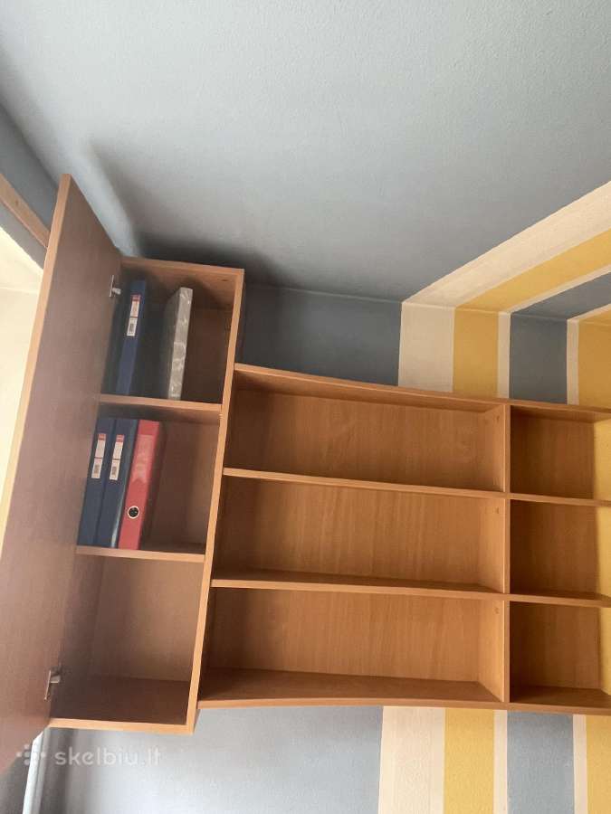 Rašomas stalas su lentyna - nuotraukos Nr. 5