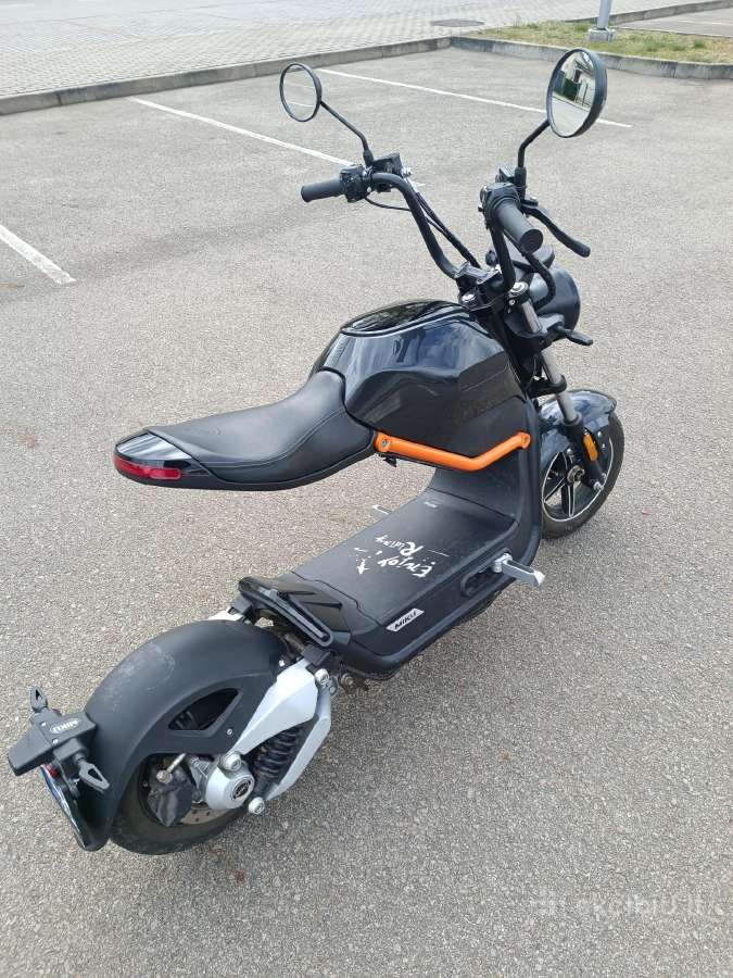 Elektrinis motoroleris - nuotraukos Nr. 13