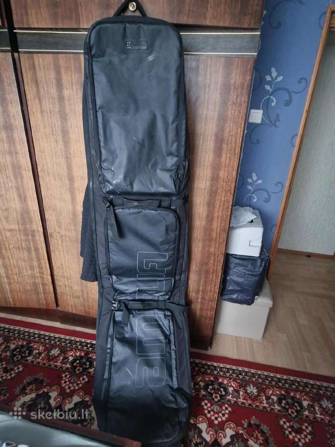 Slidžių, snieglenčių, batų krepšys tvarkingas. - nuotraukos Nr. 5