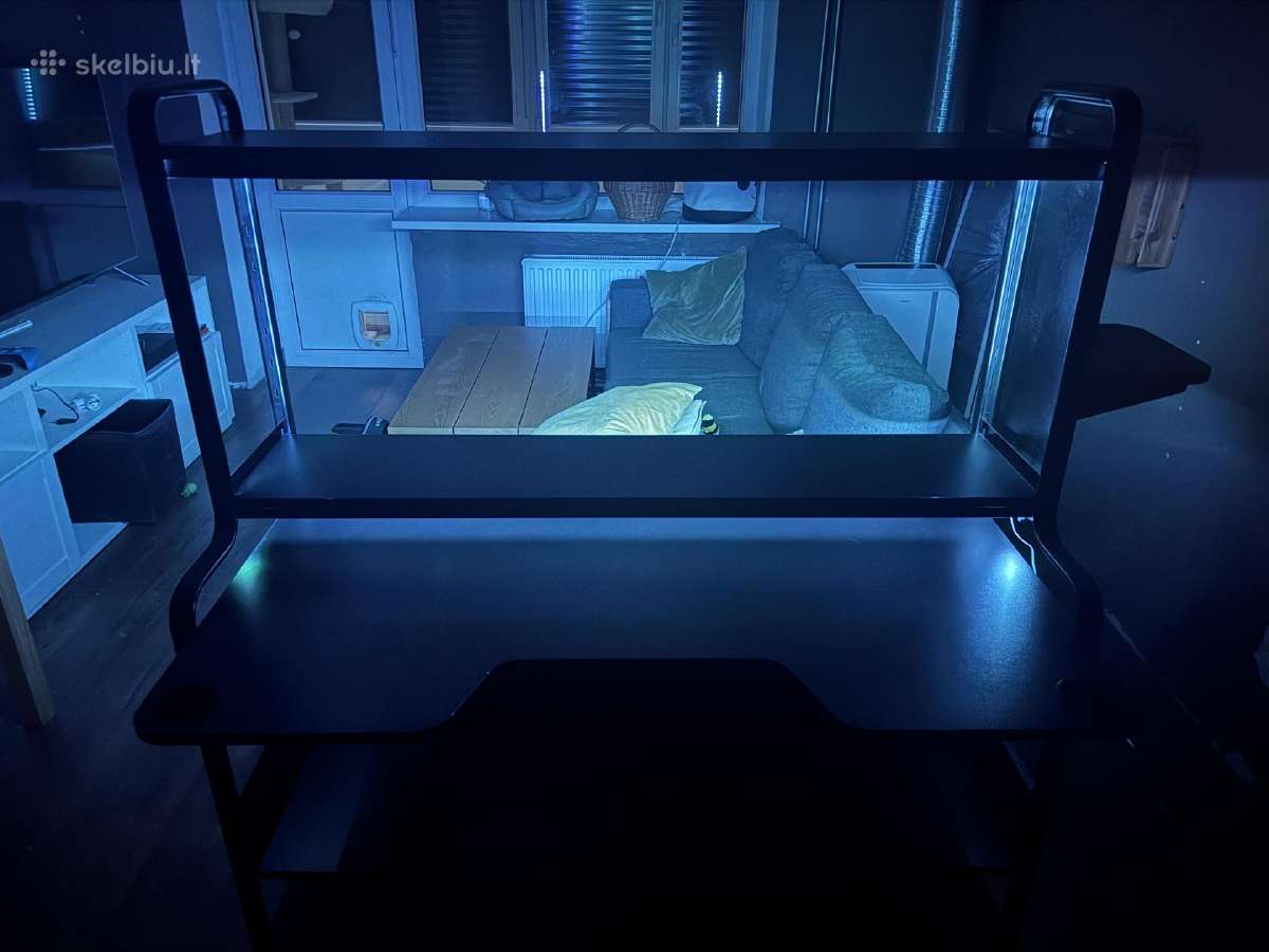 Stalas kompiuteriui su LED apsvietimu - nuotraukos Nr. 3