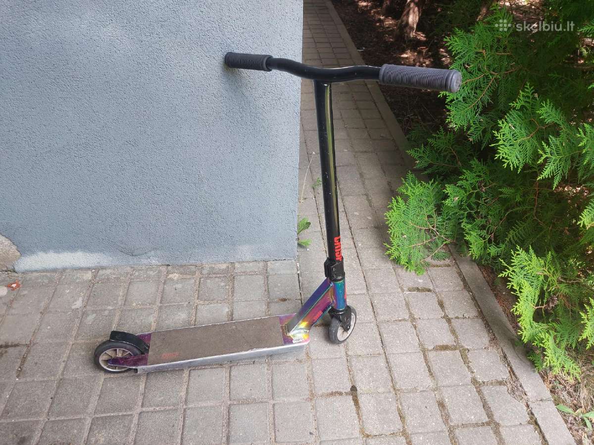 Triukinis paspirtukas Crisp Surge Pro 35.00 Eur - nuotraukos Nr. 7