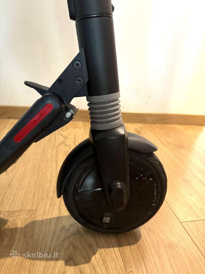 Elektrinis paspirtukas Segway Ninebot - nuotraukos Nr. 5
