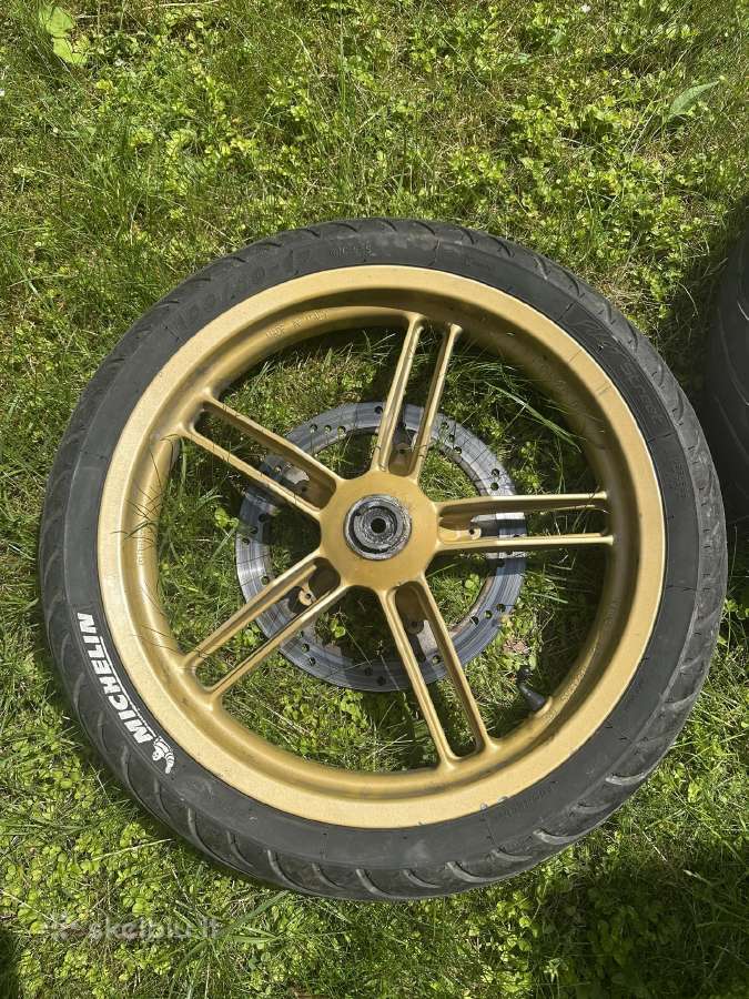 Motociklo/motorolerio ratai su padangom - nuotraukos Nr. 2