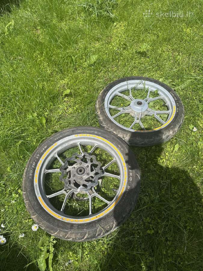 Motociklo/motorolerio ratai su padangom - nuotraukos Nr. 5