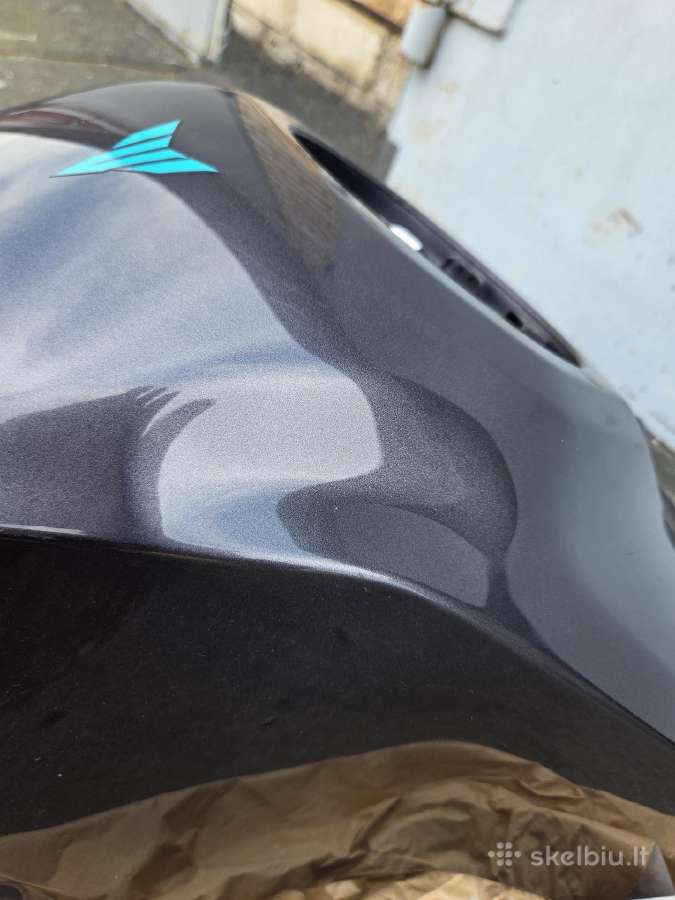 Yamaha Mt-09 2024 kuro bakas fuel tank - nuotraukos Nr. 9