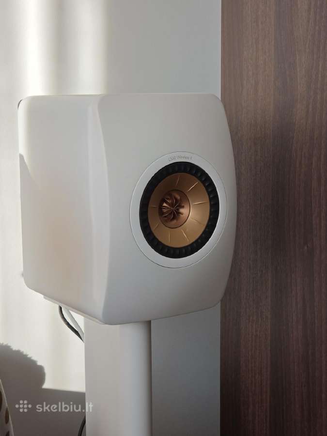Kef Ls50 Wireless 2 su S2 stovais - nuotraukos Nr. 2