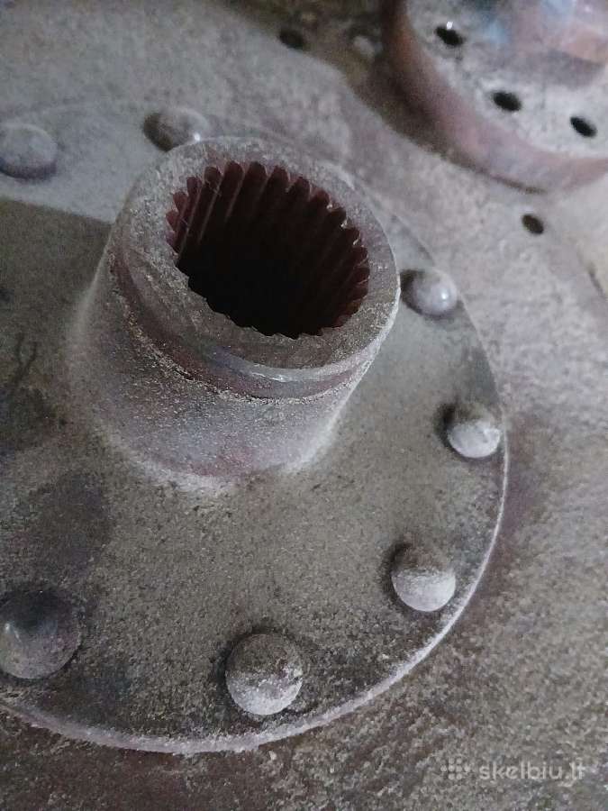 John Deere kombainų detalės - nuotraukos Nr. 24