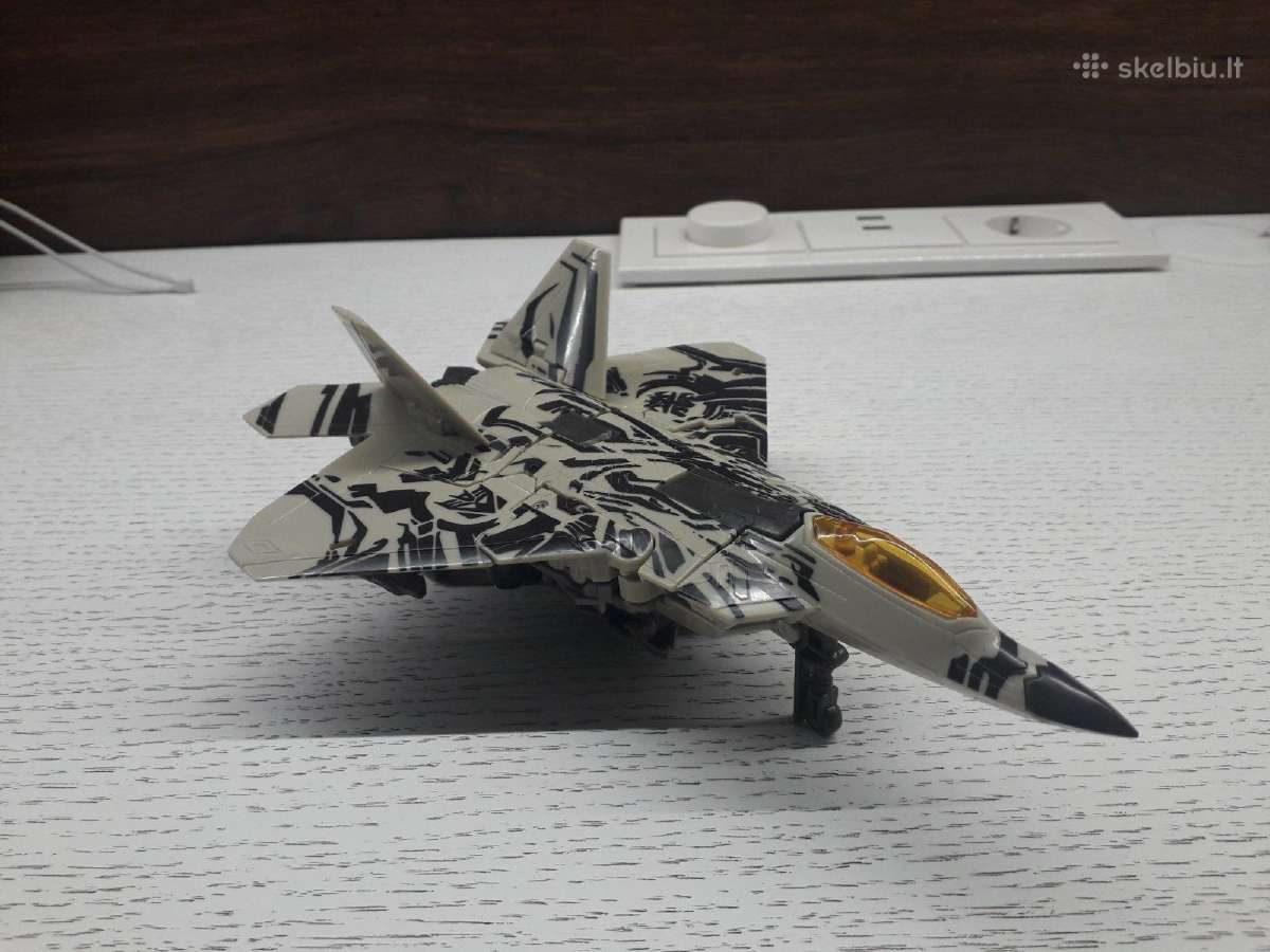 Transformers studio series 21: Rotf Starscream - nuotraukos Nr. 6