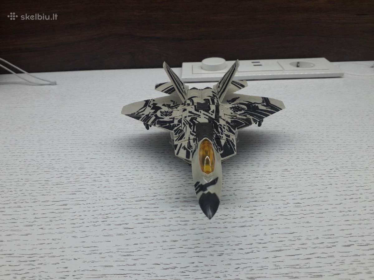 Transformers studio series 21: Rotf Starscream - nuotraukos Nr. 8