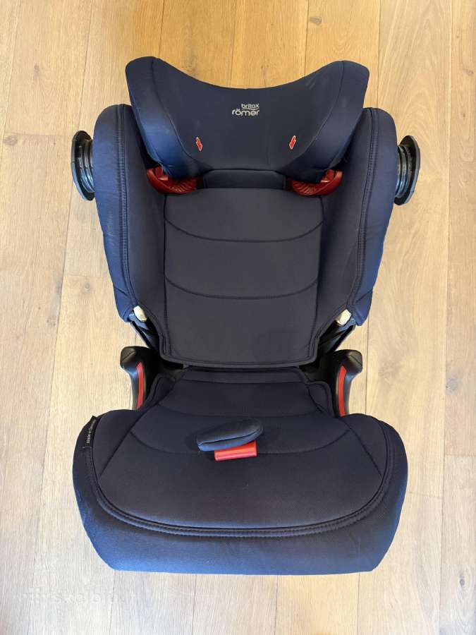 Britax Römer Kidfix III M automobilinė kėdutė - nuotraukos Nr. 2