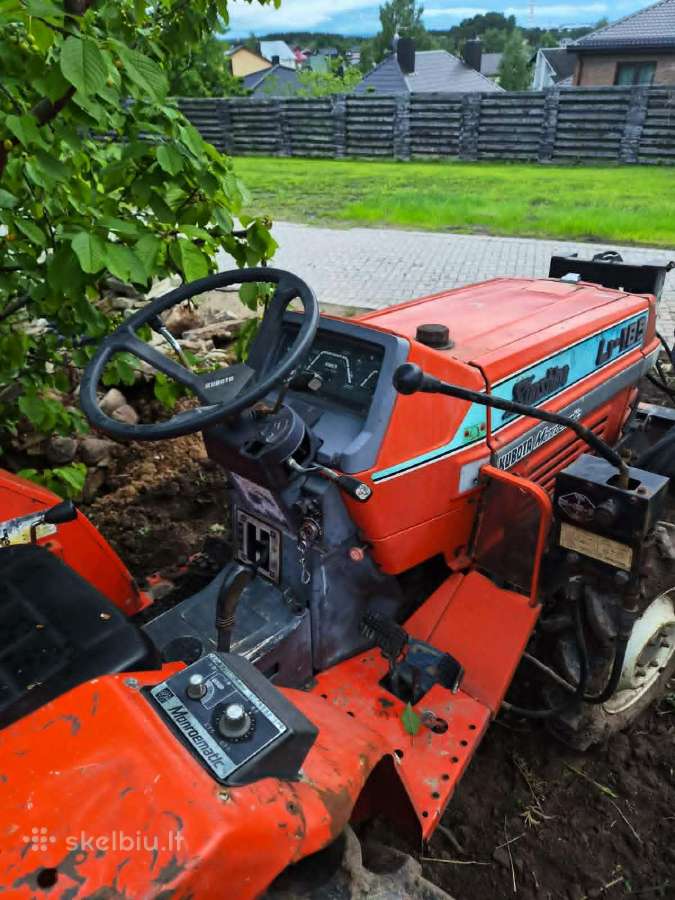 Kubota traktoriukas - nuotraukos Nr. 6