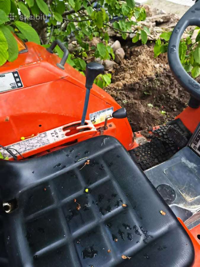 Kubota traktoriukas - nuotraukos Nr. 8