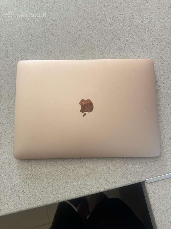 MacBook Air 2019m su baterijos defektu 130e - nuotraukos Nr. 2