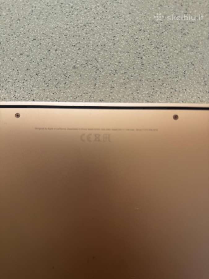MacBook Air 2019m su baterijos defektu 130e - nuotraukos Nr. 3