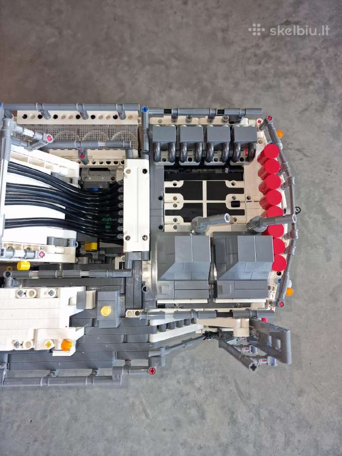 Lego Technic 42100 Liebherr R 9800 ekskavatorius - nuotraukos Nr. 9