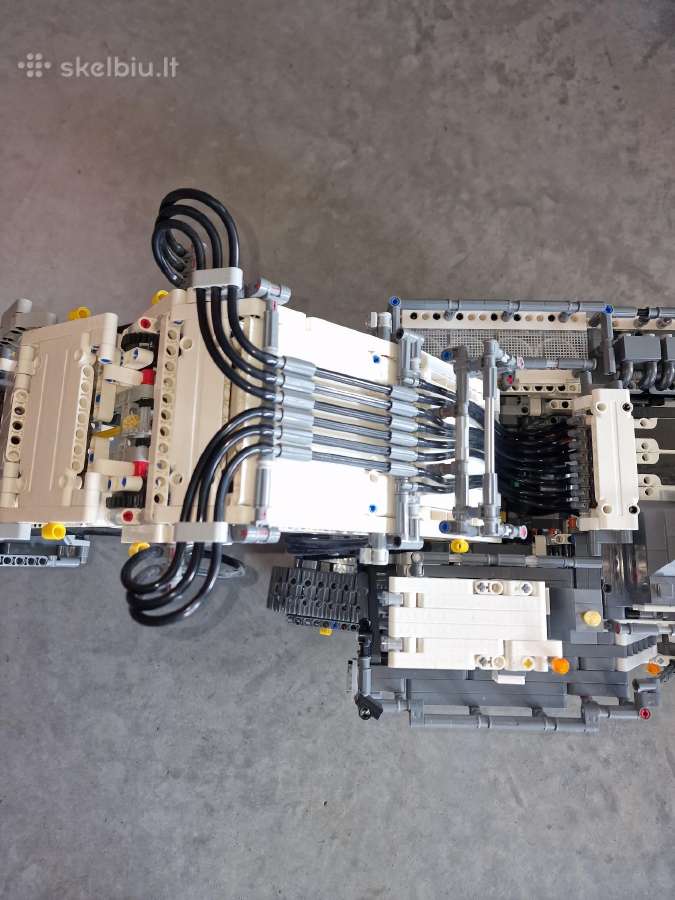Lego Technic 42100 Liebherr R 9800 ekskavatorius - nuotraukos Nr. 10