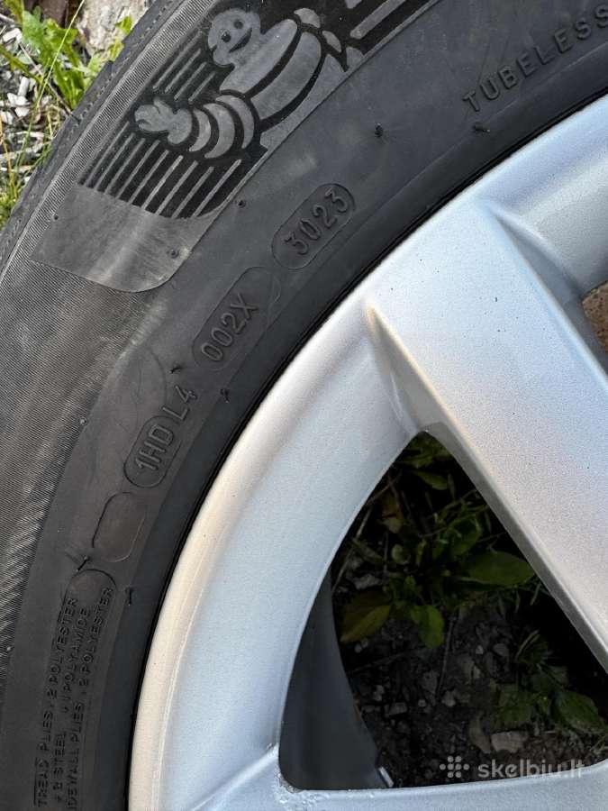 Mercedes R19 ratai su padangomis - nuotraukos Nr. 14