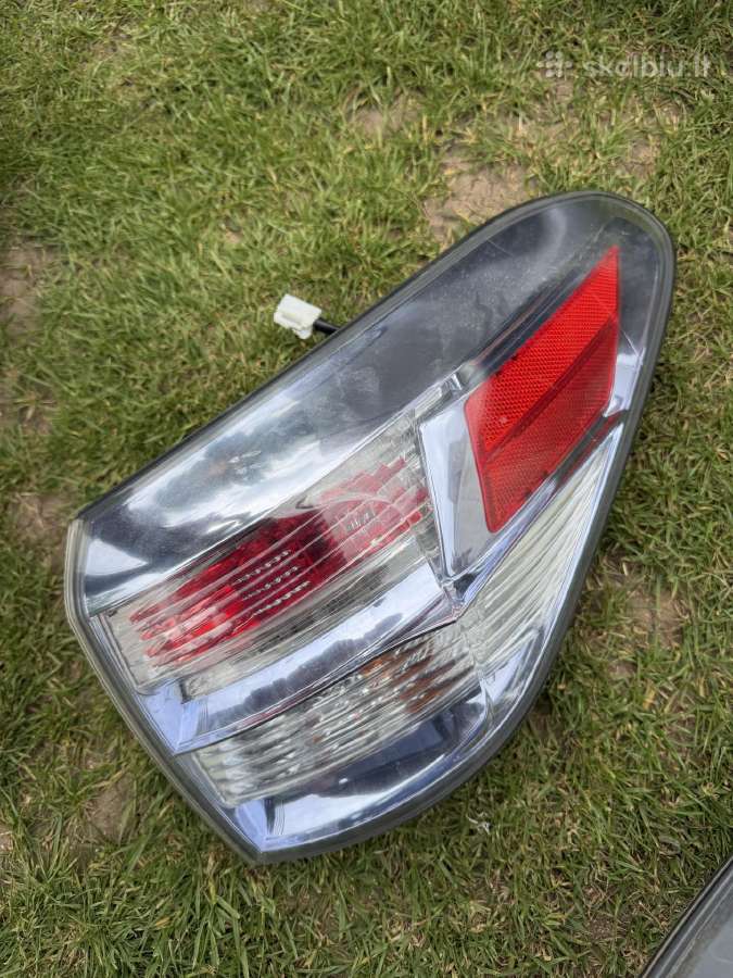 Parduodu Lexus Rx 450h galinį dangtį su žibintais - nuotraukos Nr. 3