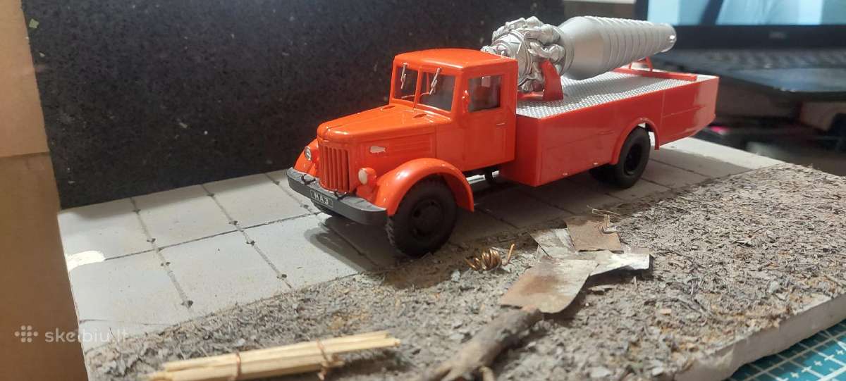 Modelis Maz - nuotraukos Nr. 2