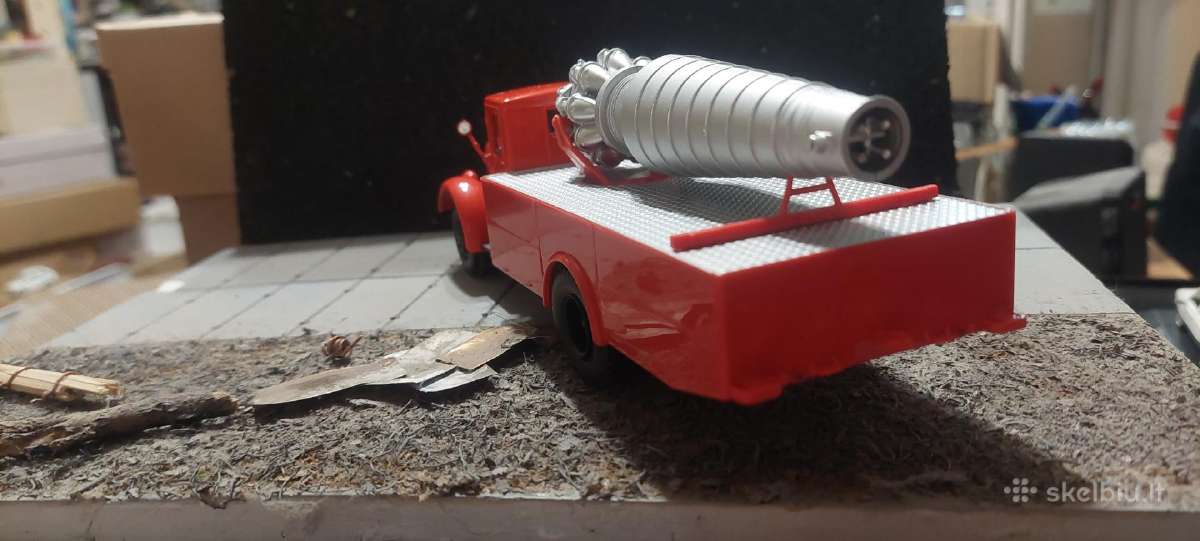 Modelis Maz - nuotraukos Nr. 3