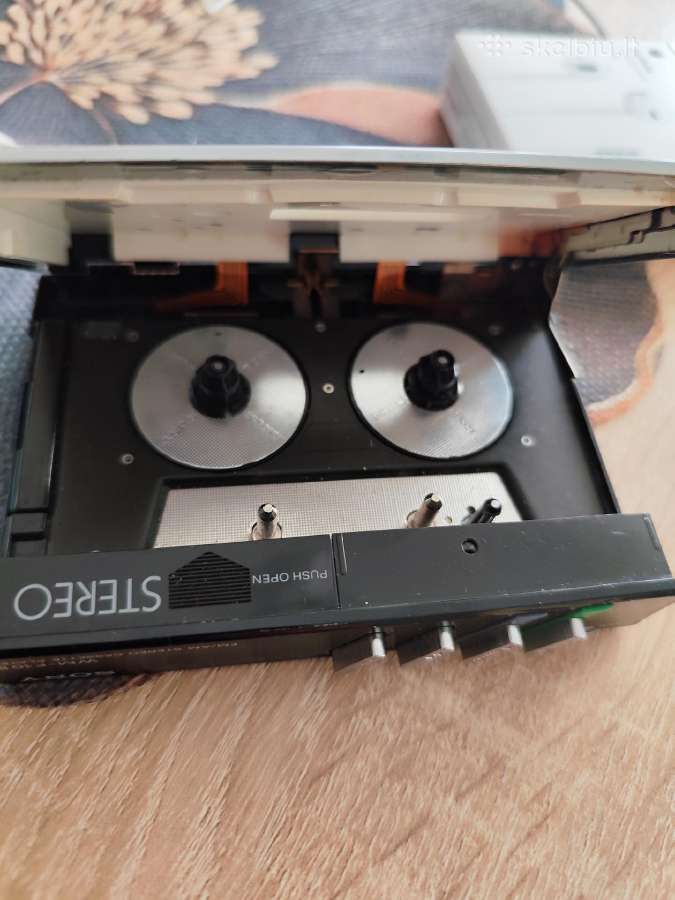 Sony Wm-f10 Fm/am Stereo pleeriukas - nuotraukos Nr. 2