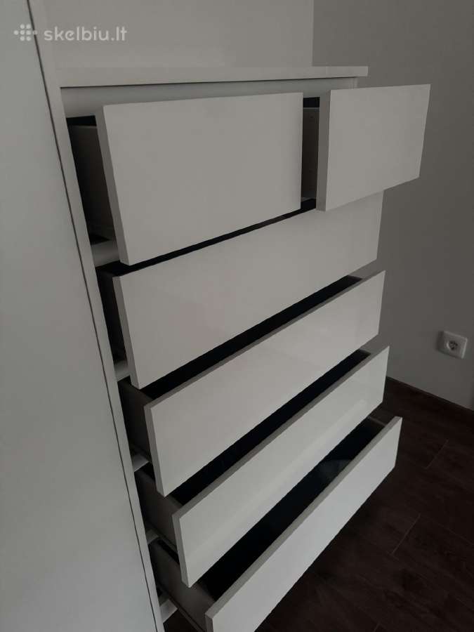 Balta spinta ir komoda - nuotraukos Nr. 6