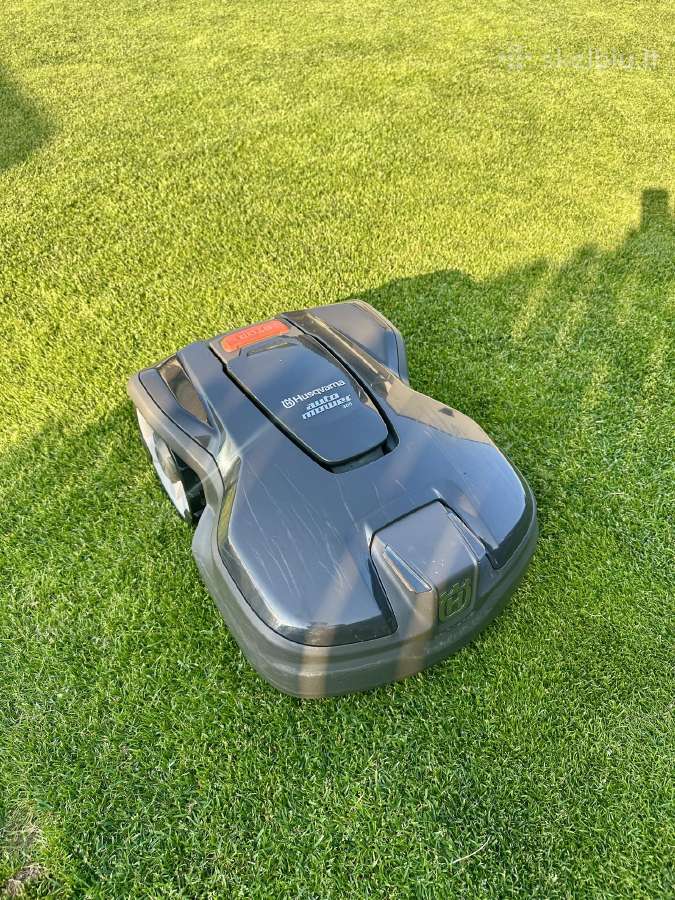 Vejos robotas Husqvarna Automower 305 - nuotraukos Nr. 4